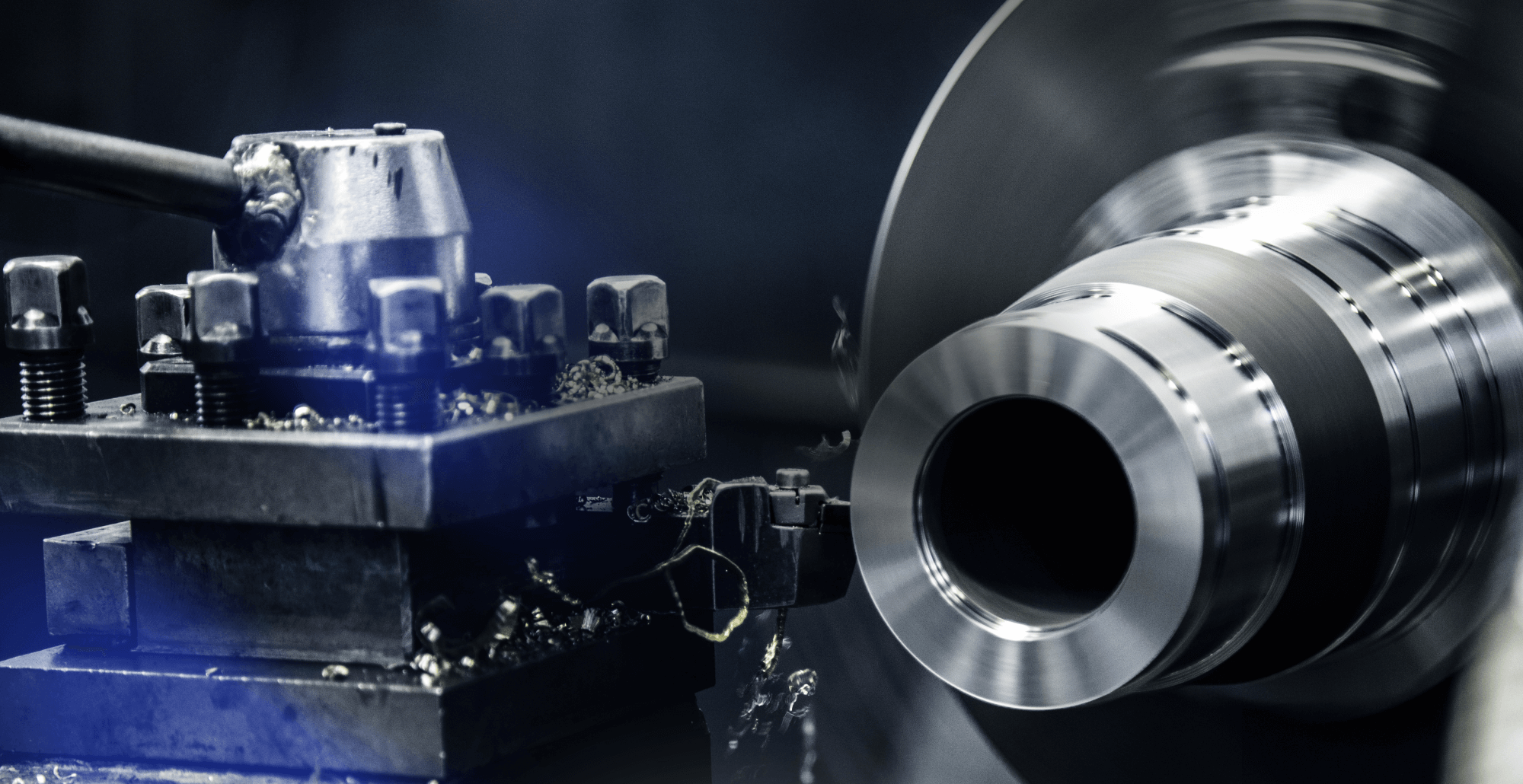 100分の1に、妥協しない。 光学部品を支える精密加工技術